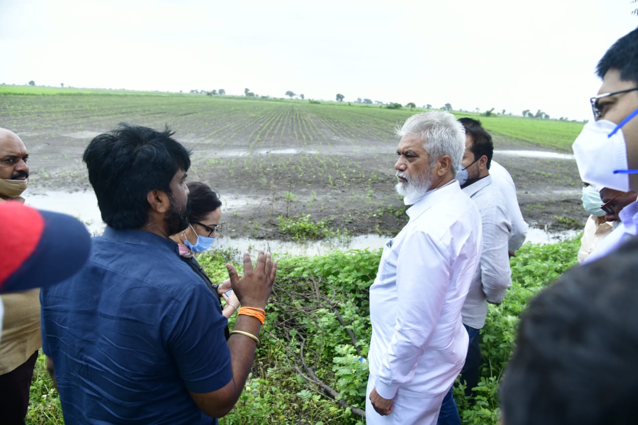 शासन खंबीरपणे शेतकरी बांधवांच्या पाठीशी : कृषीमंत्री दादा भुसे